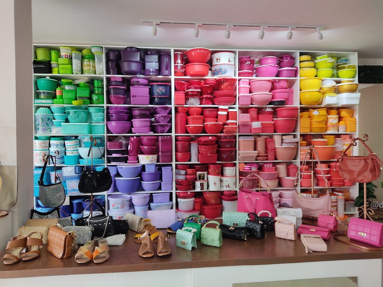 Day Bisello Store